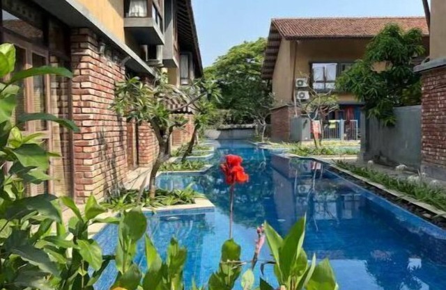 Raichak Elegant Duplex House With A Pool View.