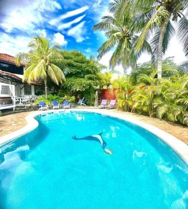 Rancho Rebecca, villa de lujo para un Max 10 personas, vistas panorámicas playa y montañas, piscina, 5 H, 5 B en Guarame, Isla de Margarita