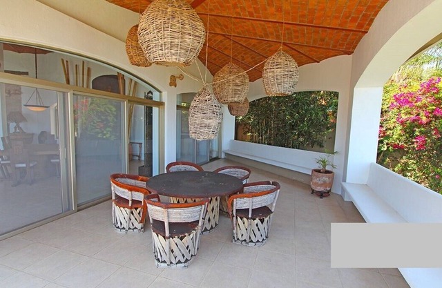 Rare Lakefront Luxury for longterm rental