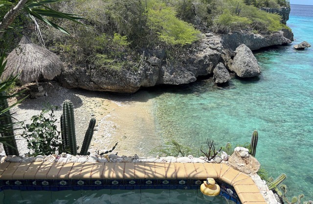 RARE-ON THE BEACH. Couples only. Private, Surrounded by nature. ZEN ALL DAY LONG