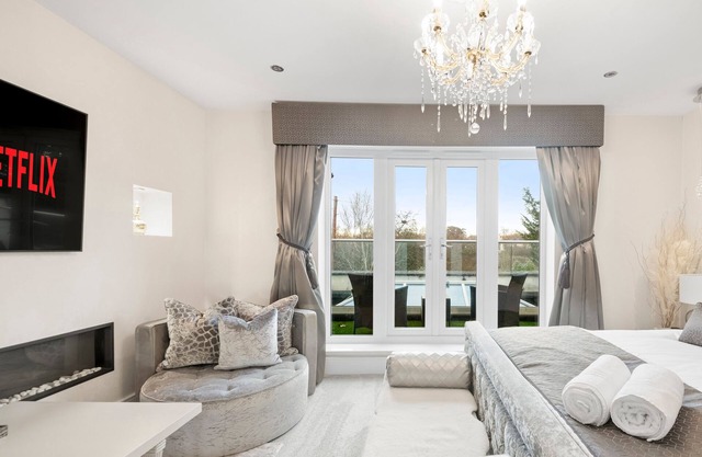 Rare Windsor Villa near Ascot, Racecourse & LEGOLAND