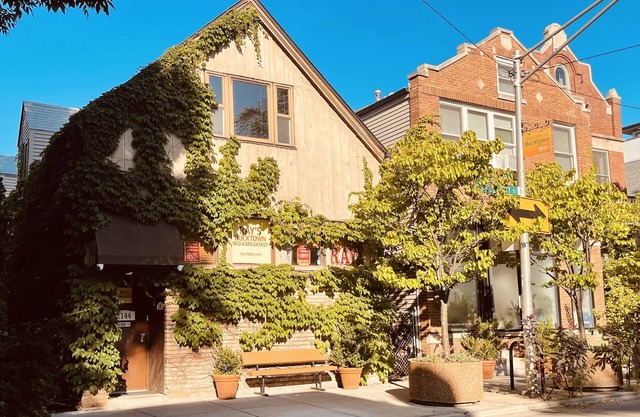 Ray's Bucktown B&B