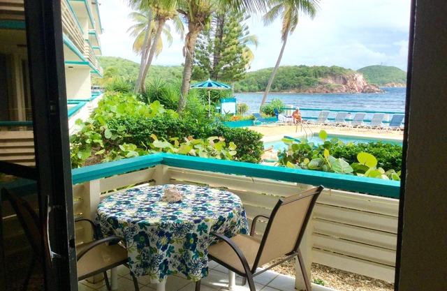 READ MY REVIEWS! Vacation in style right on the ocean ABSOLUTELY THE BEST!