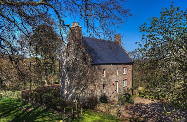 Recently-Renovated Historic Large Holiday House In The Scottish Borders