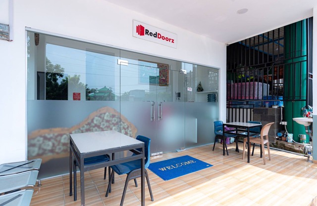 RedDoorz near Hang Nadim Batam Airport