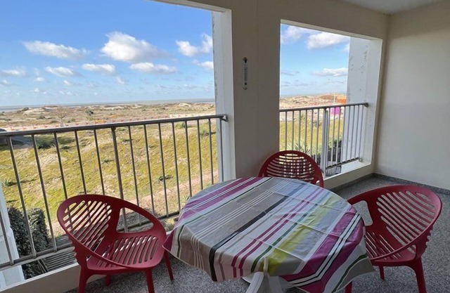 Ref 525 - Apartment classified 2* overlooking the ocean beaches