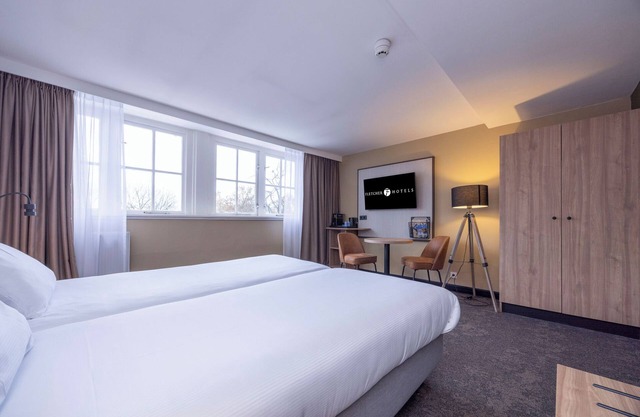Relax and Recharge with Indoor Pool, Family Games, and Nearby Cycling