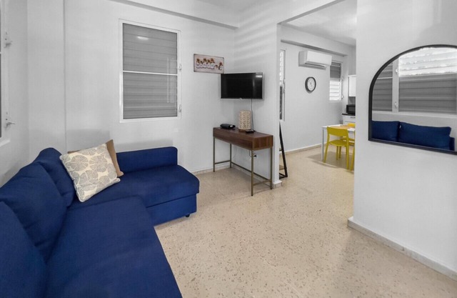Relax in San Juan: Cozy 1-Bedroom Apt for 3