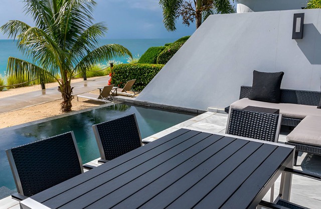 Relax with the Waves at This Intimate Oceanfront Sanctuary with 3 Bedrooms