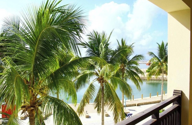 Relaxing 2-Bedroom Marina Escape