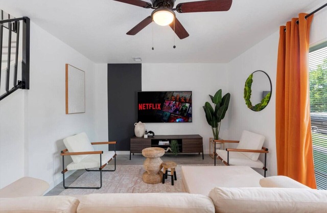 Relaxing Austin Retreat with Balcony, Great Beds & Easy Event Access!
