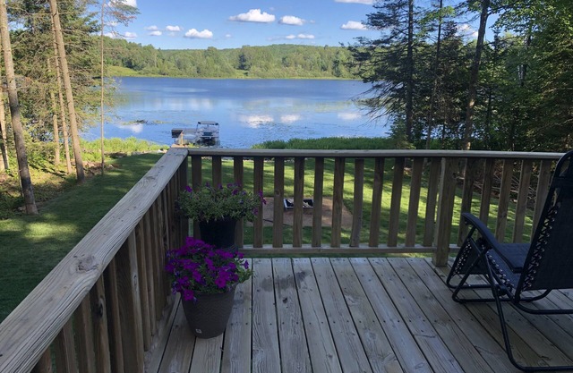 Relaxing Lake Home that is certain to create smiles and memories for all ages!