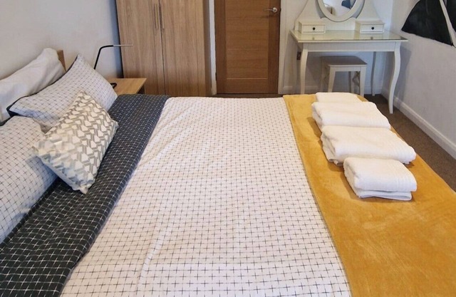 Relaxing Room With Ensuite Rutland Point