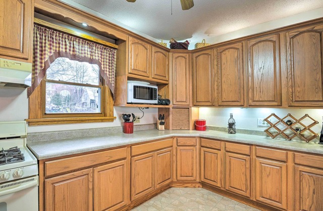 Relaxing Waterloo Retreat w/Orchard View!