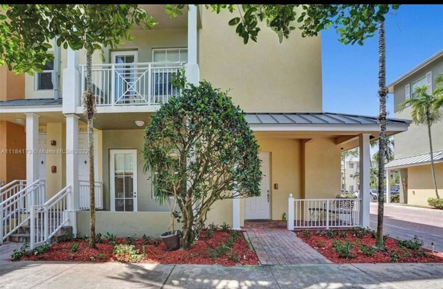 Remodeled 1/1 in Historic Sailboat Bend. 10 min to Downtown Las Olas and Beach