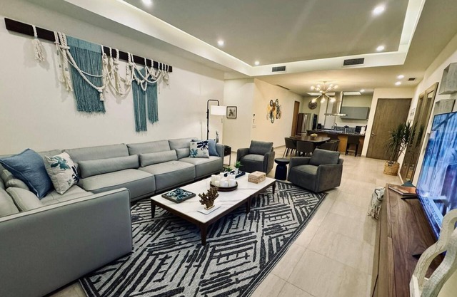 La Isla Residences 
