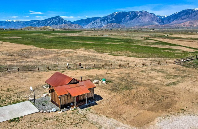 Remote Escape: Clark Home w/Incredible View