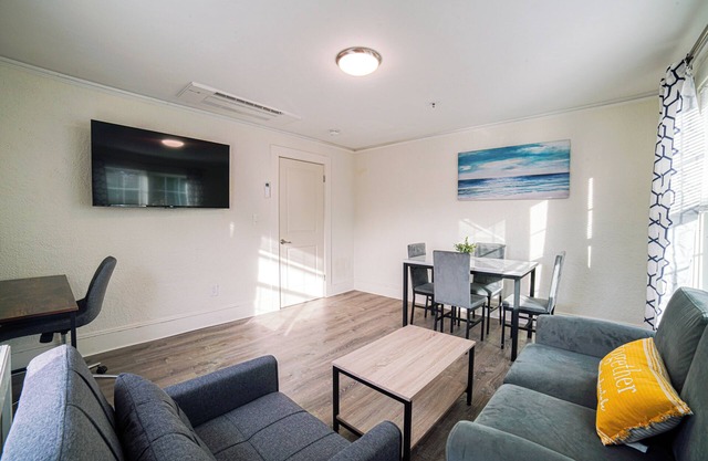 Renovated 1 bedroom in Downtown Falmouth