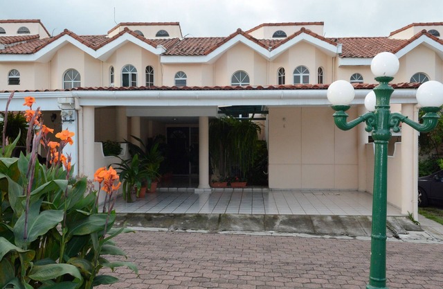 Residencial Primavera con seguridad 24/7