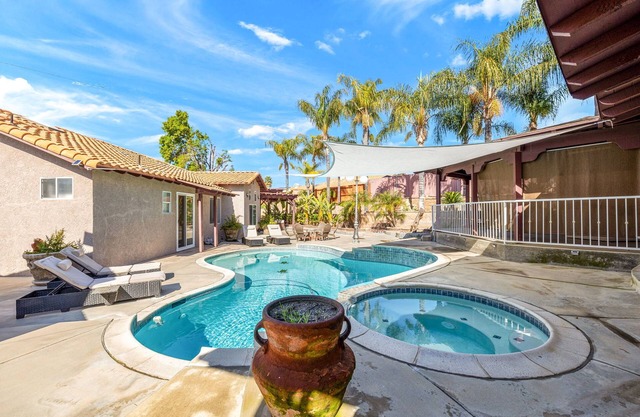 Resort-Style 5BR + Pool + Sleeps 13 + Pet-Friendly