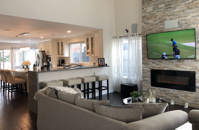 Resort style house centrally located w/Zen backyard and putting green