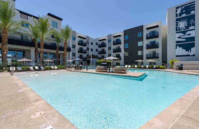 Resort style living in N Scottsdale, 5min to Kierland dining, Phoenix Open, Mayo