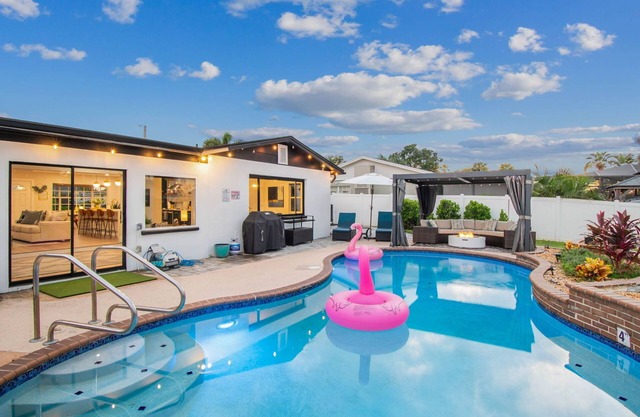 Resort-Style Waterfront - Heated Pool & Game Fun