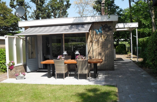 Rest, fireplace, sea, that is what our holiday bungalow can offer you