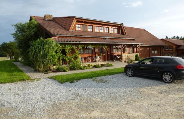 Restaurace Vráž