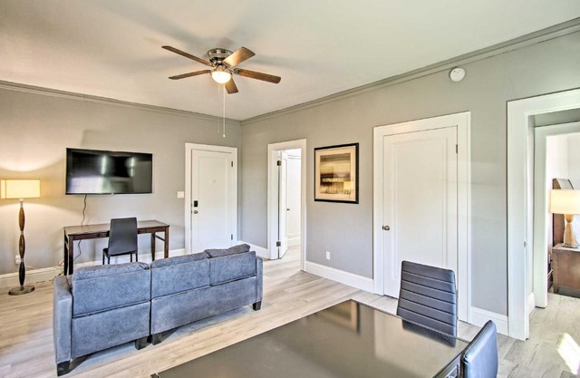 Restored Enid Apt about 1 Mile to Historic Dtwn!