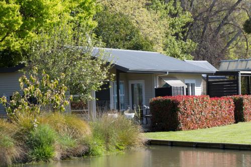 Revive On Oakview Boutique Beauty and Accommodation