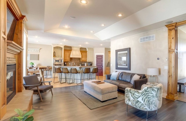 Rigby Gem | Hot Tub ◉ Theater ◉ Game Room ◉ Grill
