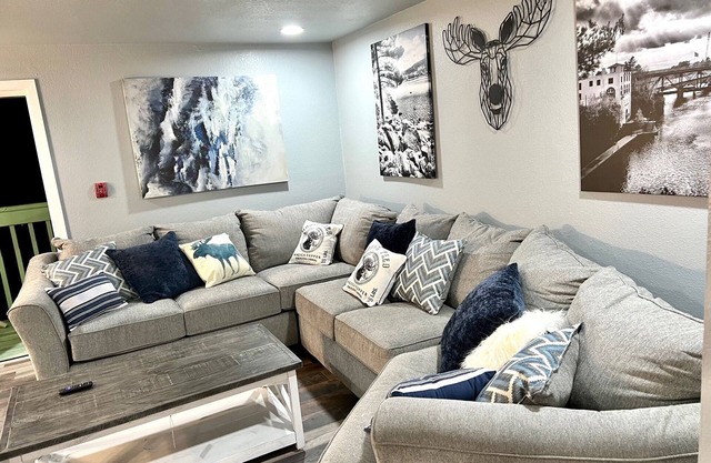 Ritchie’s Woodmere Estates: Blue Moose