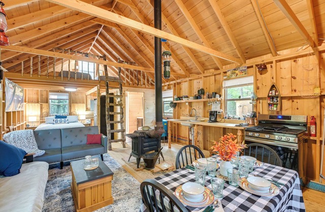 Riverfront Greenbush Studio w/Porch & Views!