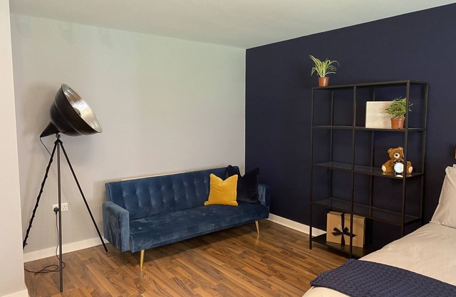 Riverside Townhouse, Only 20 Minutes from Brighton and Worthing