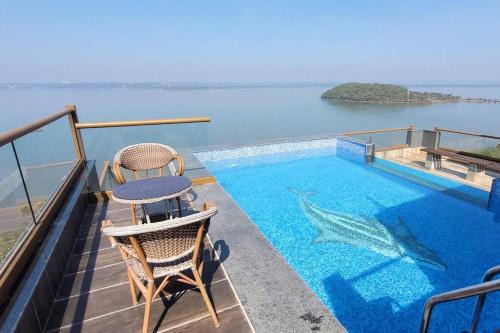 RK island view villa