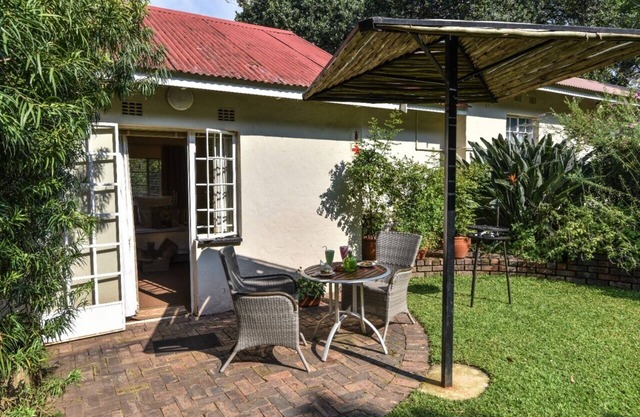 Rockfig Cottage for 2 people with wonderful private terrace in garden!