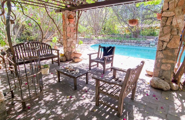 Romantic Hacienda with Pool and Huge Lush Garden!