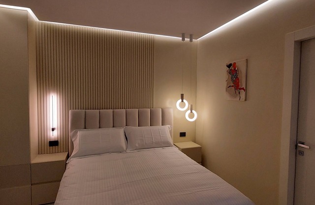 Romantic Junior Suite with Canal View a stone's throw from Corso Vittorio Emanuele
