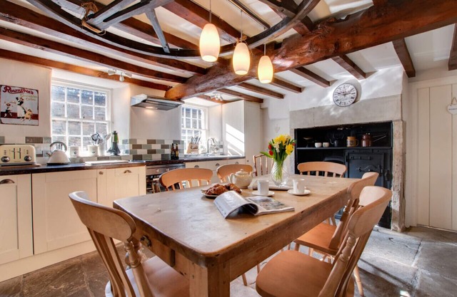 Rooks Cottage - Two Bedroom House, Sleeps 4