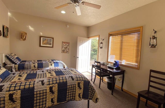 Room 3 at Wolf Creek Lodge, Montana