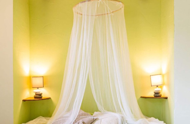 Room 'Tilleul' with Private Terrace, Shared Garden and Wi-Fi