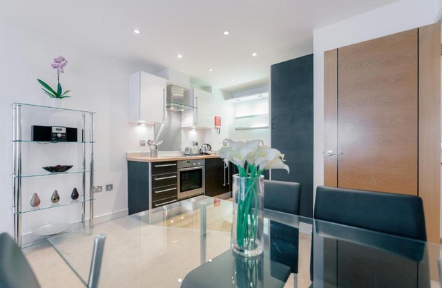 Roomspace Serviced Apartments - Abbot's Yard
