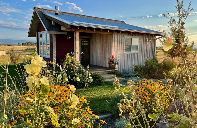 Ross Creek Cabin #2 Spectacular Mountain Views