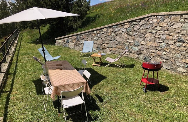 Rox's House in Pila (1800 meters above sea level) - Garden and view of the slopes