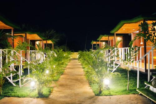 Royal Oak Resort