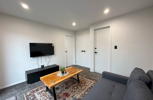 Royal Residency - 4BR Luxury Apartment
