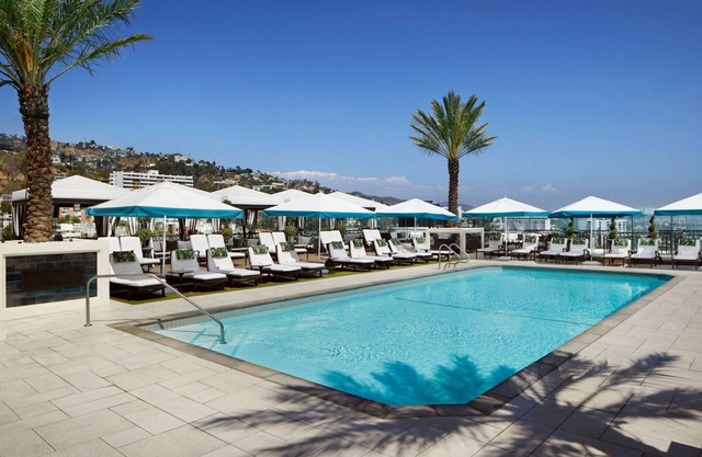 Royal Vista Suite at The London West w/Rooftop Pool Near Beverly Hills