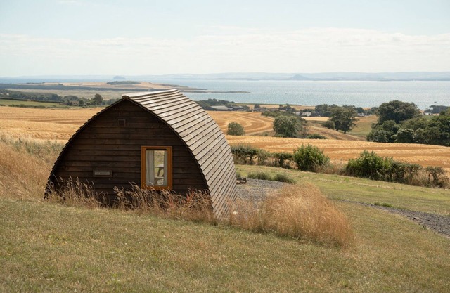 Rural Cosy Cabin With Beautiful Views Over Fife
