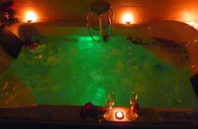 rural house with complete jacuzzi for 4 people